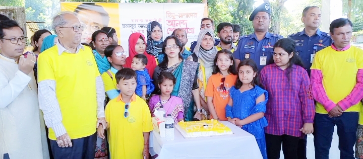 নিজ জেলা নেত্রকোণায় হুমায়ুন আহমেদের জন্মদিন পালিত